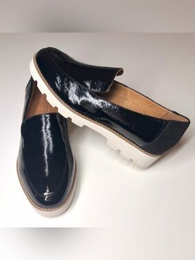 Vionic Women's Kensley Black Patent Leather Loafers   Size - 7